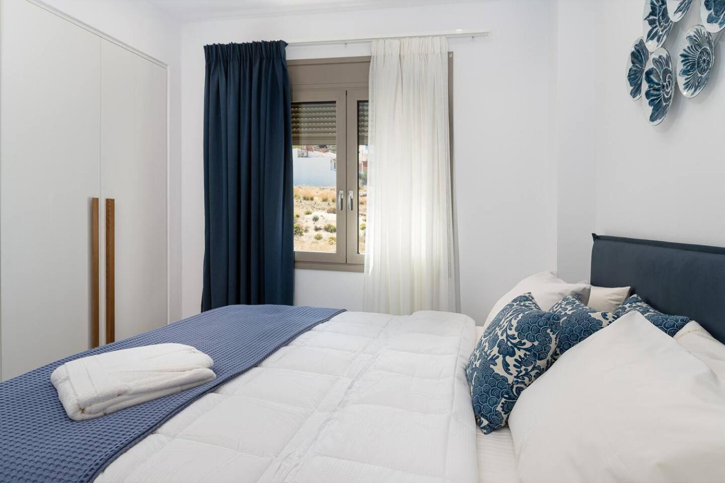 Ammokrinos Luxury Homes,150M From The Beach Kalamaki  Exterior foto