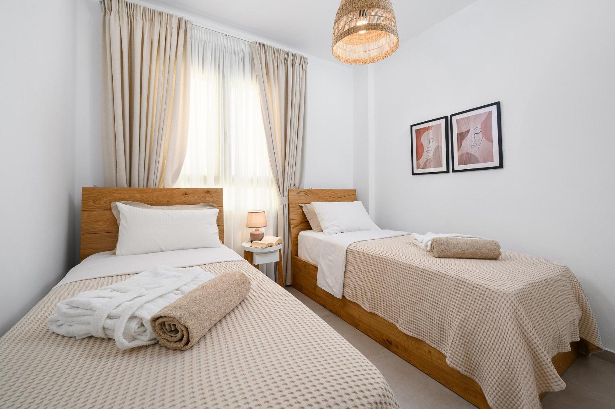 Ammokrinos Luxury Homes,150M From The Beach Kalamaki  Exterior foto